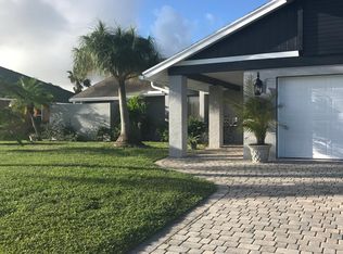 2412 SE Bordeaux Ct, Port Saint Lucie, FL 34952
