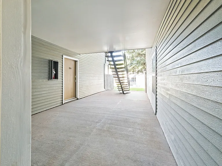 Falcon Run Apartments — Photo 36