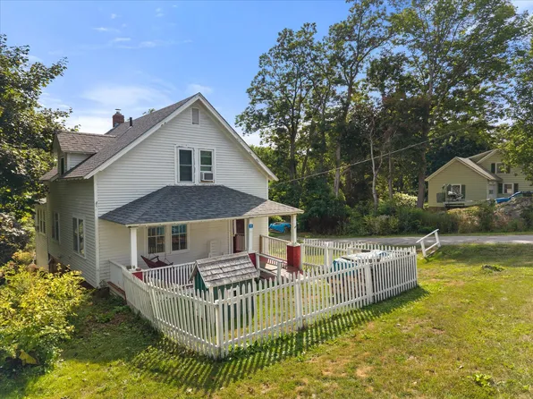 91 US Route 1, Bucksport, ME 04416