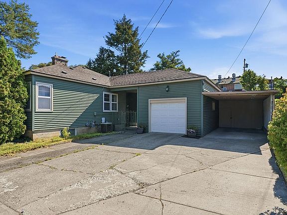 3rd image of 27 W Waverly Pl
