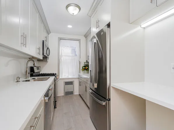 2645 Homecrest Avenue image 12 of 24