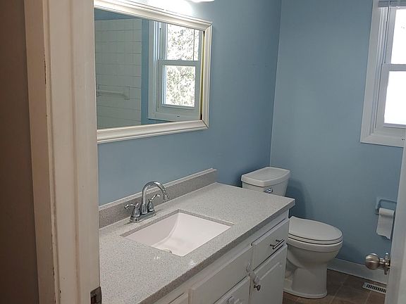 4th image of 1718 8th Ave #1