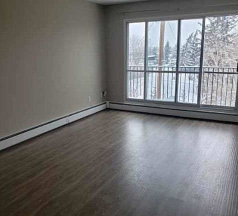 4th image of 10414 103rd Ave #301