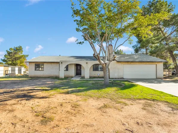 15457 Washoan Rd, Apple Valley, CA 92307