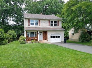 52 Mountain Ave, Cedar Knolls, NJ 07927