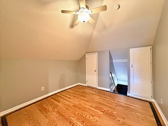 Bedroom 10'9 x 11'2