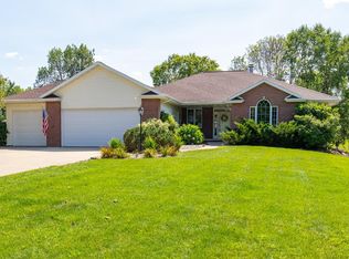 W4825 Deer Run Dr, Black creek, WI 54106