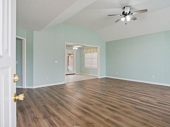 2nd image of 1007 Woods Ter