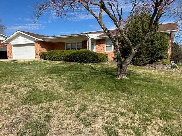 3 bed, 3.0 bath, 1656 sqft, $2,225 — Photo 2