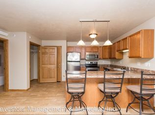400 27th Ave NW APT 208, Minot, ND 58703