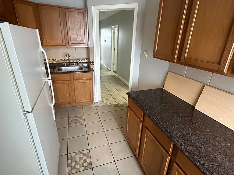 4356 S Wells St — Photo 8