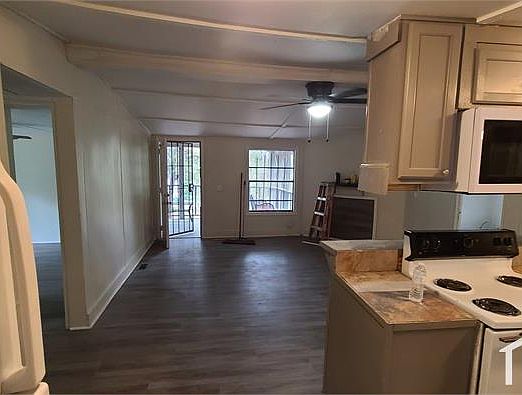 3rd image of 3 Palmetto Ct
