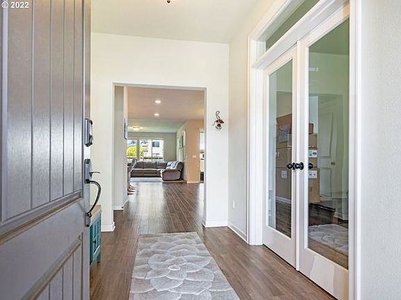 3rd image of 2814 NE 187th Pl