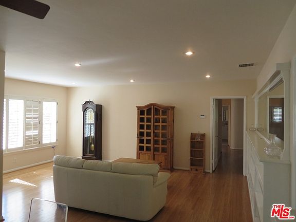 5th image of 1935 W Parkside Ave