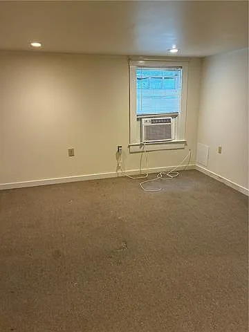1 bed, 1.0 bath, 713 sqft, $1,100 — Photo 3