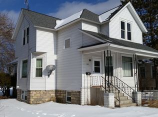 1312 15th Ave, Menominee, MI 49858