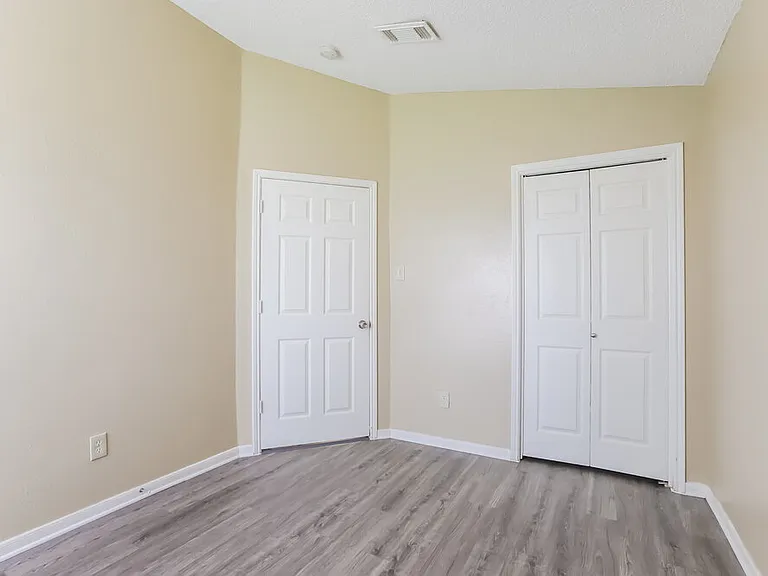 7706 Ellis Dr — Photo 17