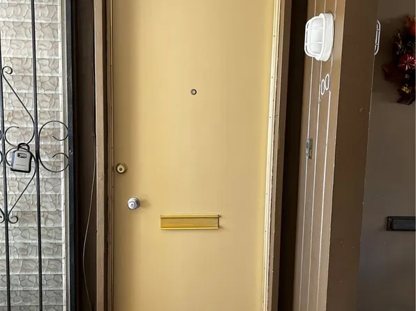 15500 Tustin Village Way APT 100, Tustin, CA 92780