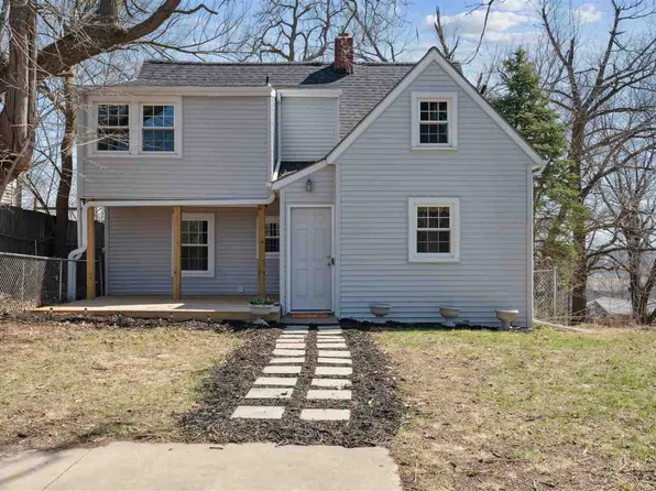 1700 11th St NW, Cedar Rapids, IA 52405