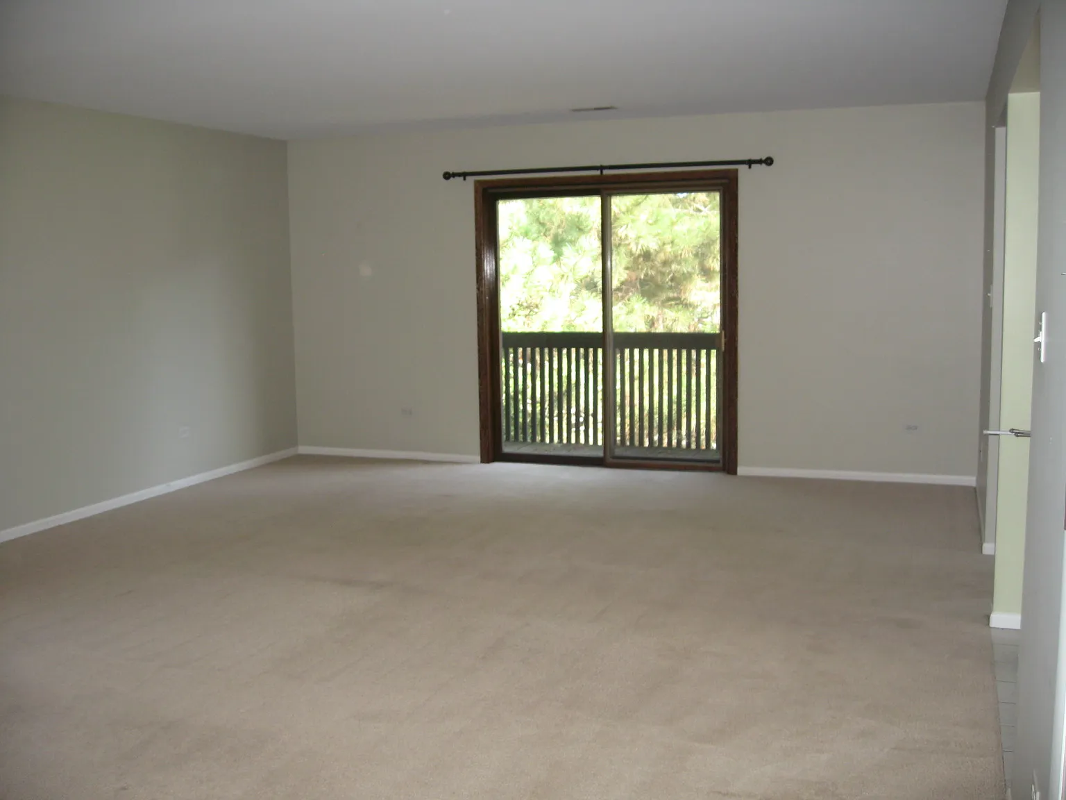 2 bed, 1178 sqft, $1,950 — Photo 3