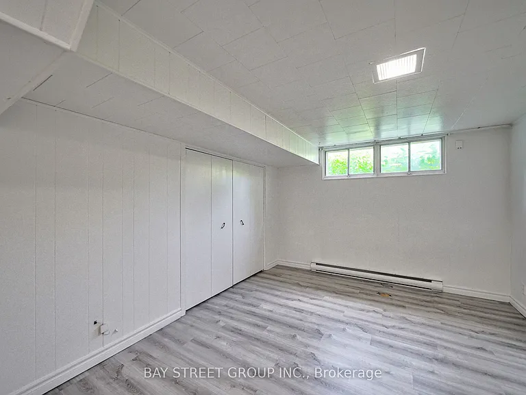 35 Camwood Cres — Photo 32