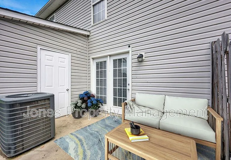500 Jackson Park Rd #12 — Photo 34
