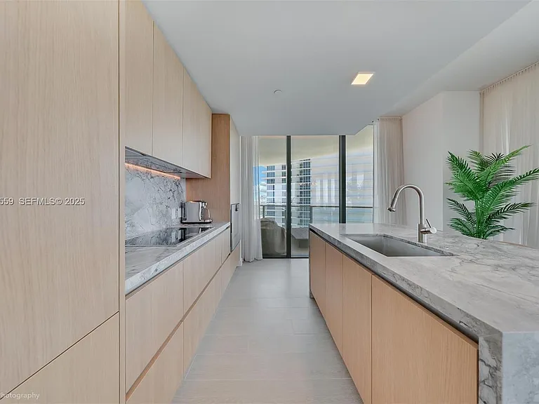 500 Alton Rd #1405 — Photo 16