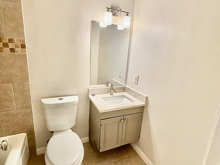 809 Cielo Vista Dr — Photo 12