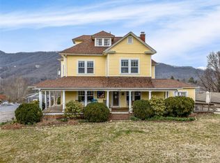 274 S Main St, Waynesville, NC 28786