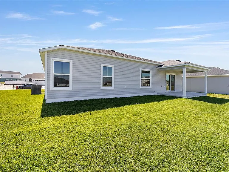 2421 Hobkirk Loop — Photo 34