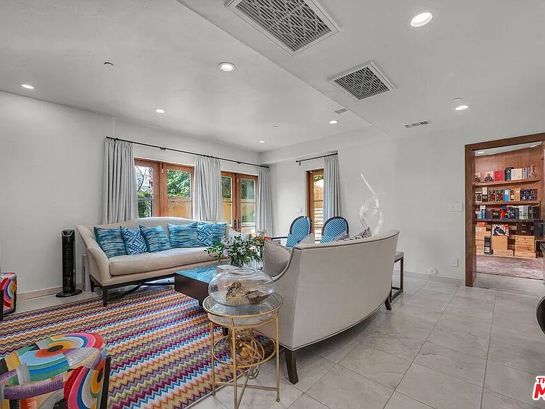 3110 Benedict Canyon Dr — Photo 27