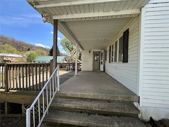 3rd image of 18160 403rd Hwy