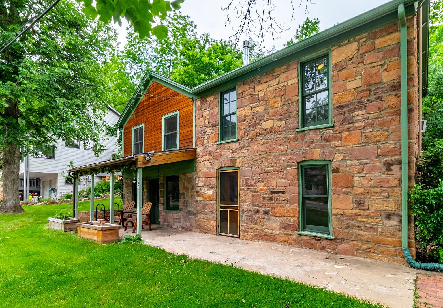 207 Pearl Street — Photo 4