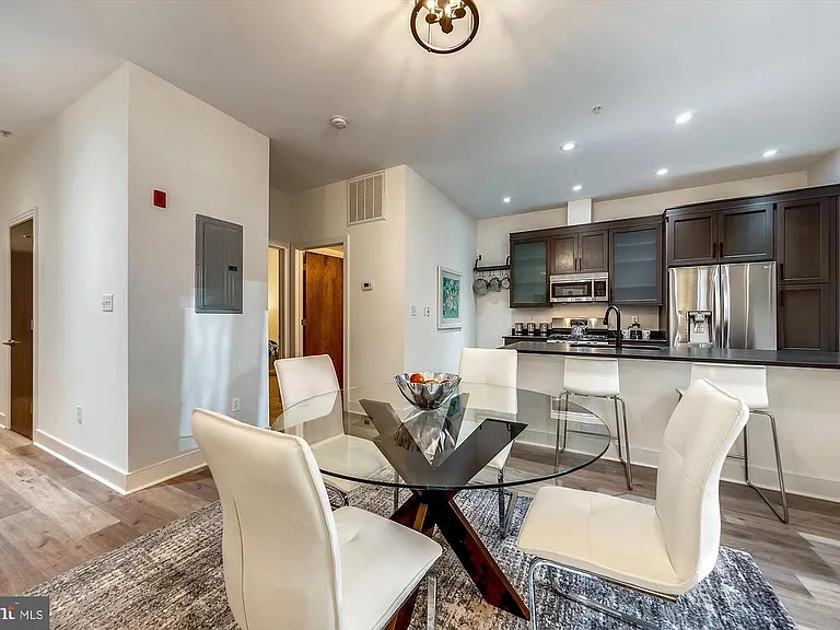 2360 Champlain St NW #1.4 — Photo 11
