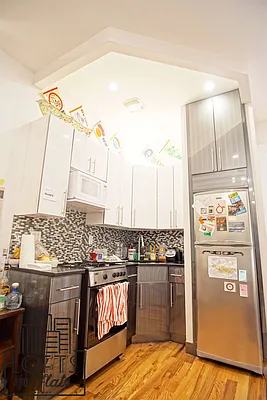 Rented by Lofts and Flats LLC | media 27