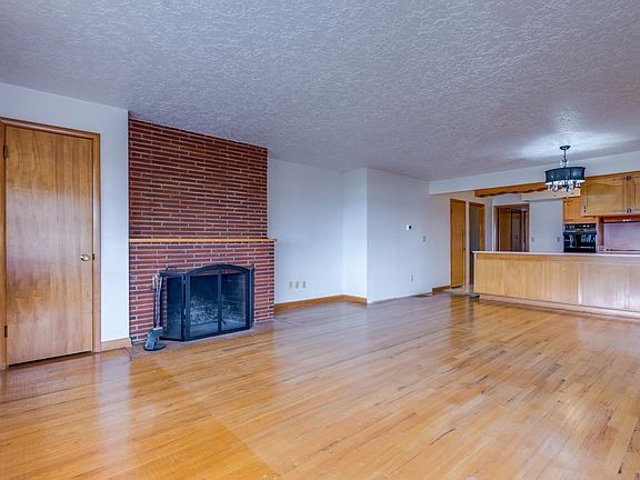 5th image of 6504 E Evergreen Blvd