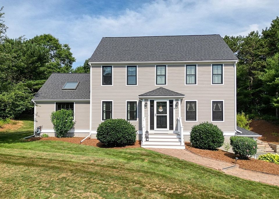 1st image of 18 Noreast Ln