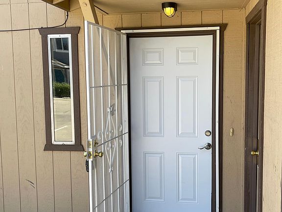 2nd image of 1775 W North Bear Creek Dr