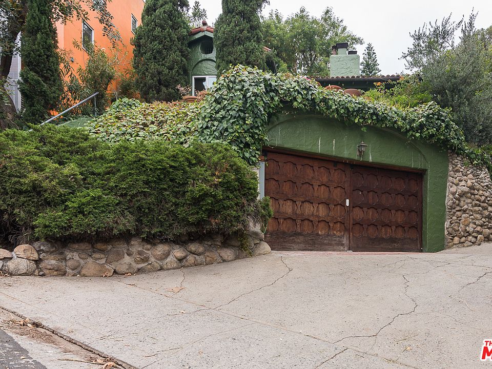 1st image of 6943 Camrose Dr