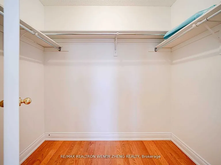 60 Warren Bradley St — Photo 17