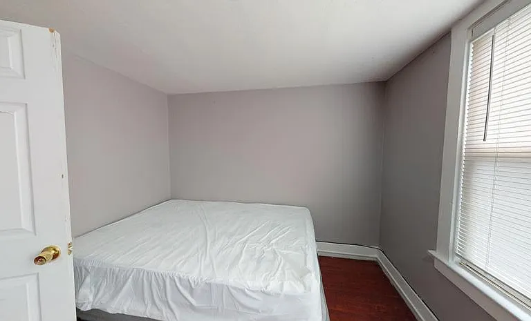 201 Comstock Ave #3R — Photo 5