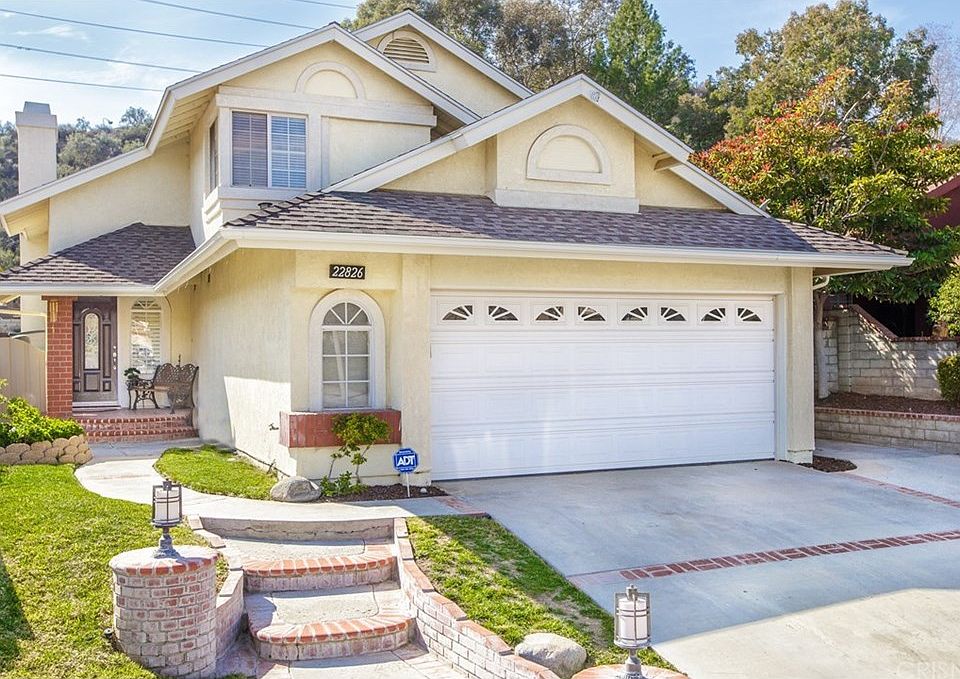 1st image of 22826 White Pine Pl