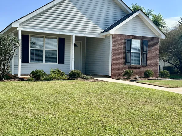 102 Strawbridge Ln, Bonaire, GA 31005