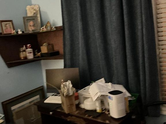 2nd image of 517 N Lake Ave