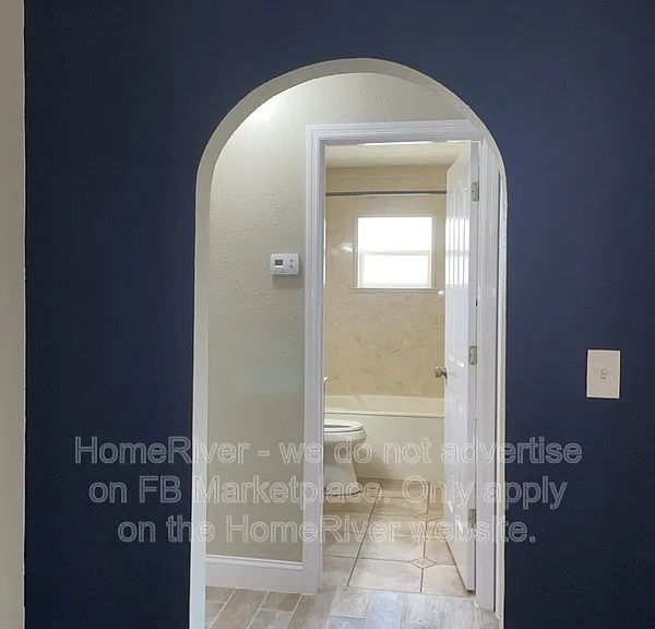4021 NE 6th Ct — Photo 12