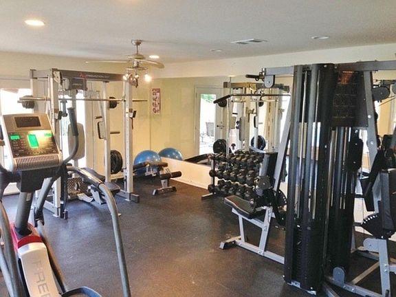 3rd image of 1101 Grove Blvd APT 304