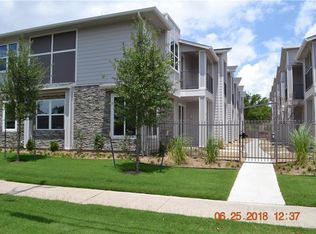 202 Stellariga Pl, Dallas, TX 75203