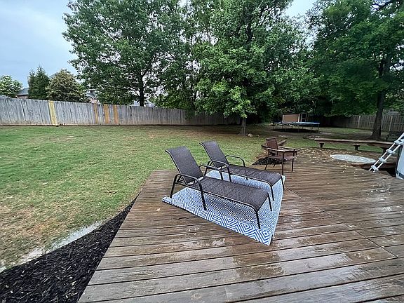 4th image of 3546 E Redwood Dr