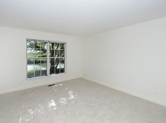 5th image of 132 Pembroke Cir