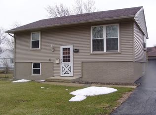 200 E Mulberry Dr, Glenwood, IL